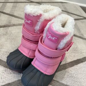 Cat and Jack toddler girls snow boots.